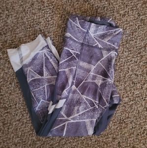 2 pairs of women's cropped work out pants